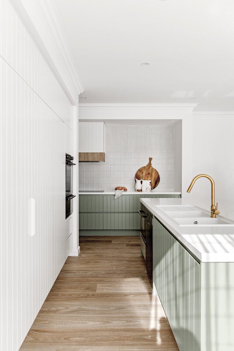 OUR 3 MODERN KITCHEN MUSTHAVES THAT WE JUST CAN’T LIVE WITHOUT Oak