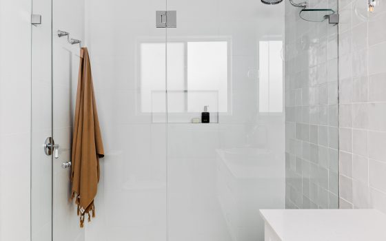 bathroom-showerscreen